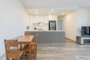 Nice and Clean Apartment with Free Wifi and Netflix, City Of Bankstown